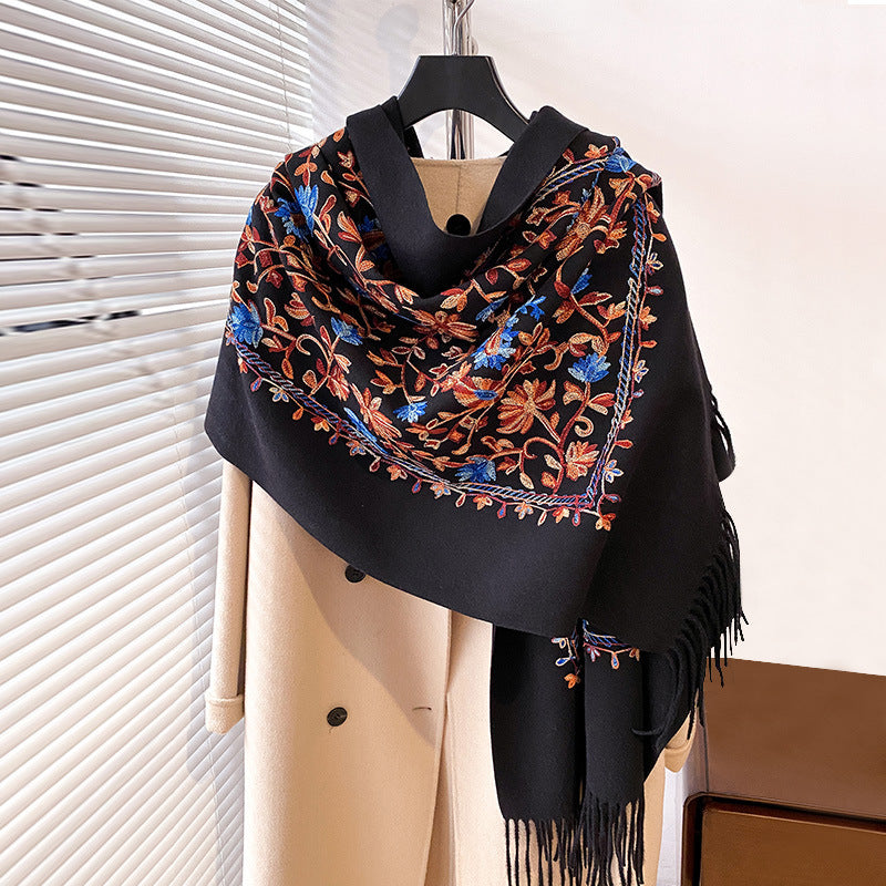 Retro Personalized Embroidered Women's Warm Scarf